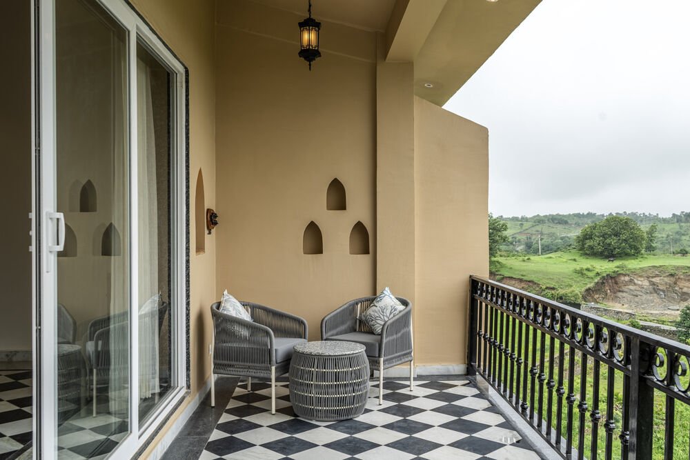 Private balcony sit-out